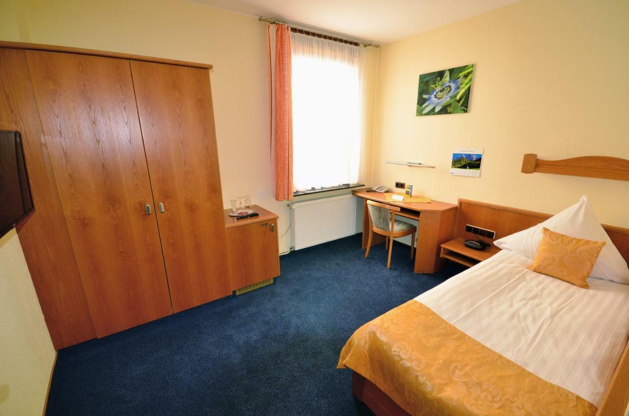 Hotel-Restaurant Zur Mainlust Maintal Zewnętrze zdjęcie