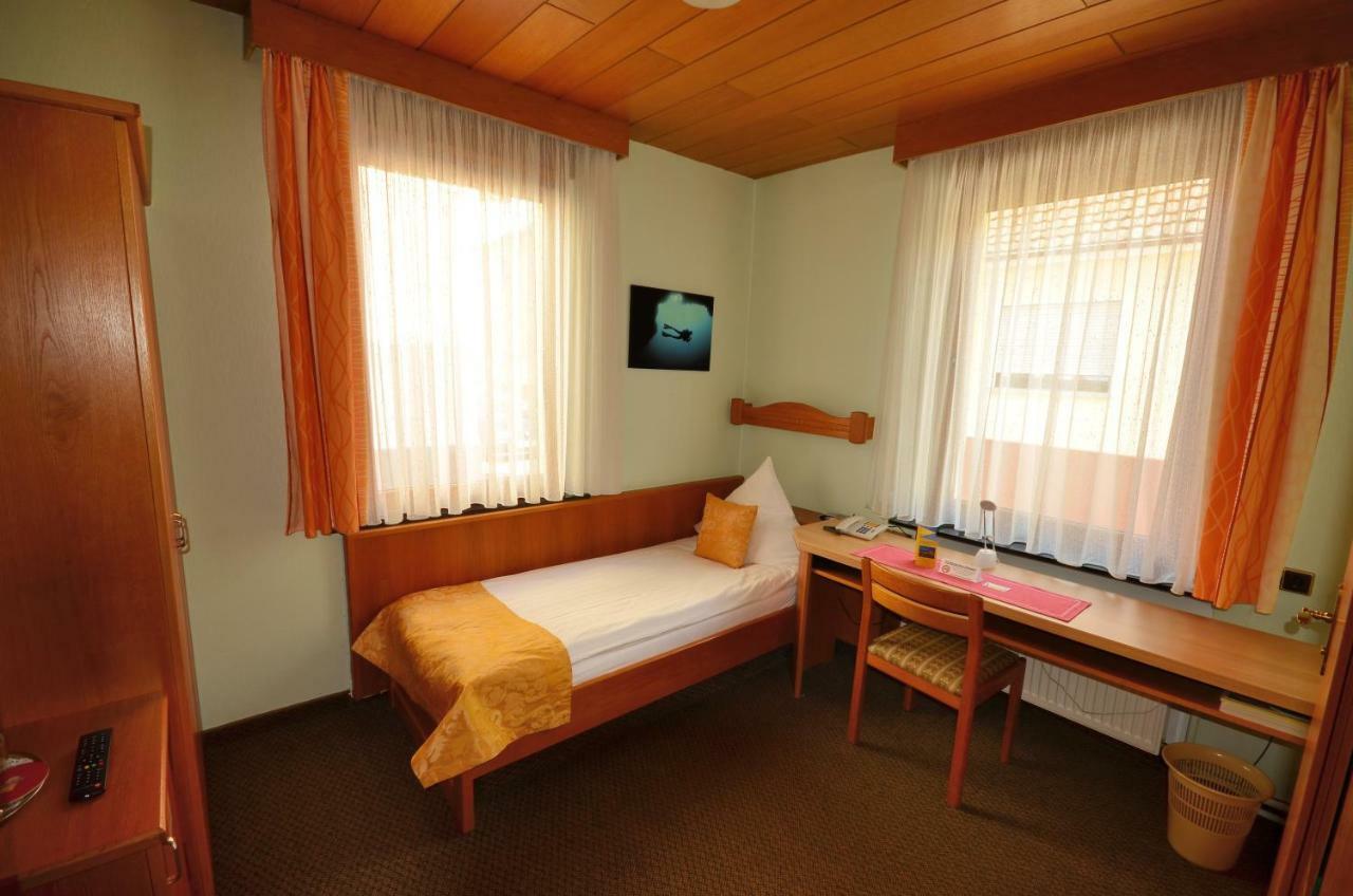 Hotel-Restaurant Zur Mainlust Maintal Zewnętrze zdjęcie
